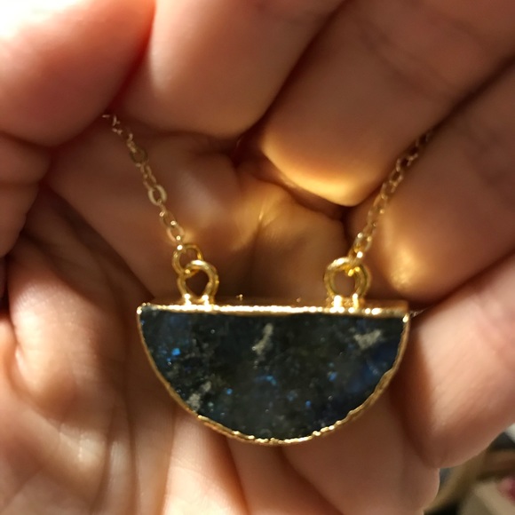 18K Gold Labradorite Nebula Boho Crystal Necklace - Picture 2 of 5